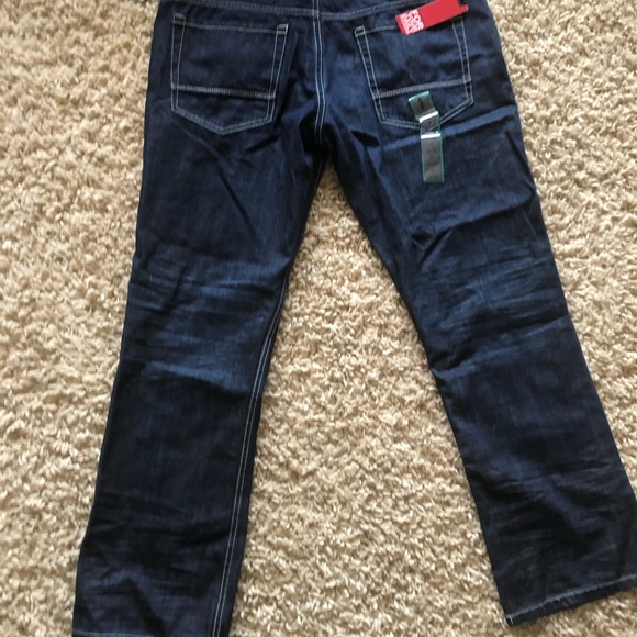 Men’s Jeans - Picture 2 of 3